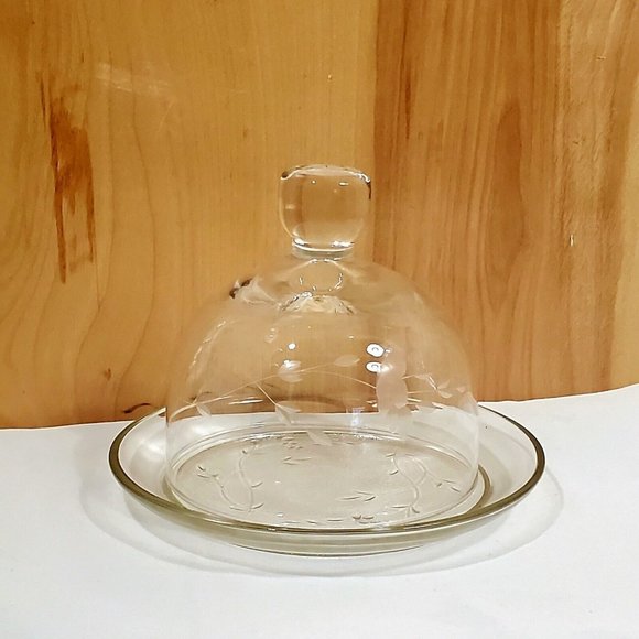 Princess House Heritage Etched Domed Butter Cheese Dish embossed design 1980s - Picture 2 of 9